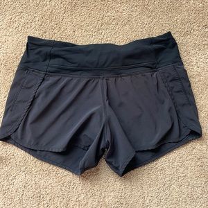 Lululemon Athletica Black mid-rise short 4”